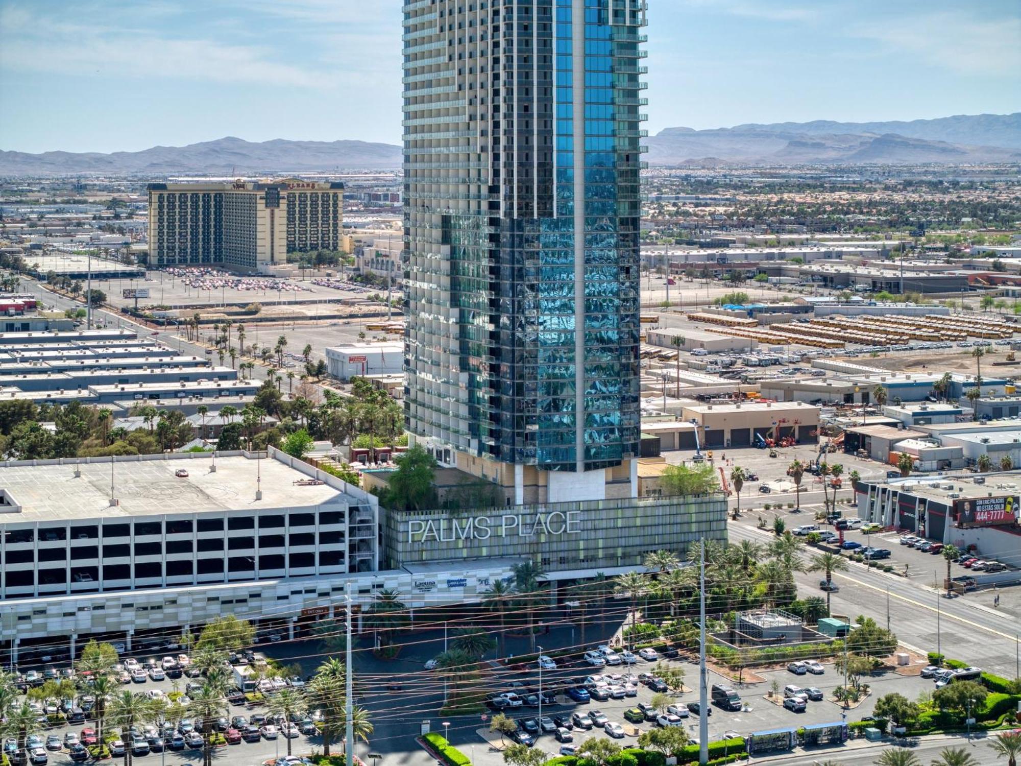 Palms Place Hotel By Zelloo Las Vegas Exteriör bild
